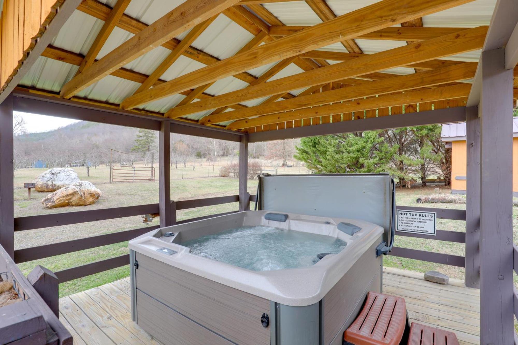 Riverfront Hot Springs Cabin With Private Hot Tub! Ngoại thất bức ảnh